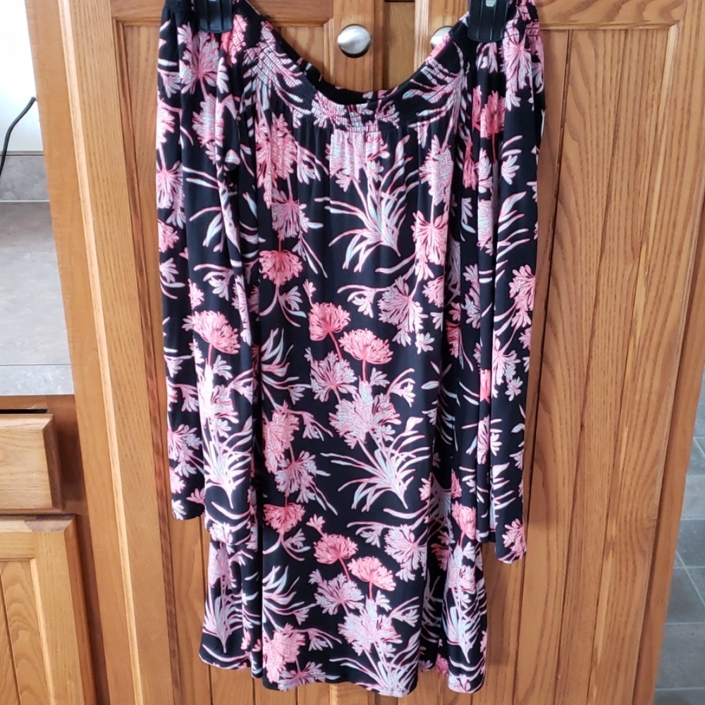 Express long sleeve dress bell sleeves size M